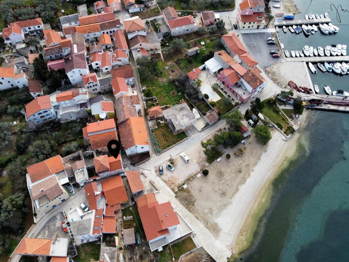 Jm-Sutomiscica-Holiday House On The Beach Exterior photo